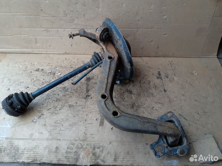 Кулак поворотный задний бмв Е36