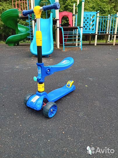 Самокат детский с сиденьем