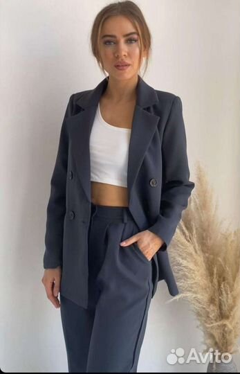 Брючный костюм женский 44 46