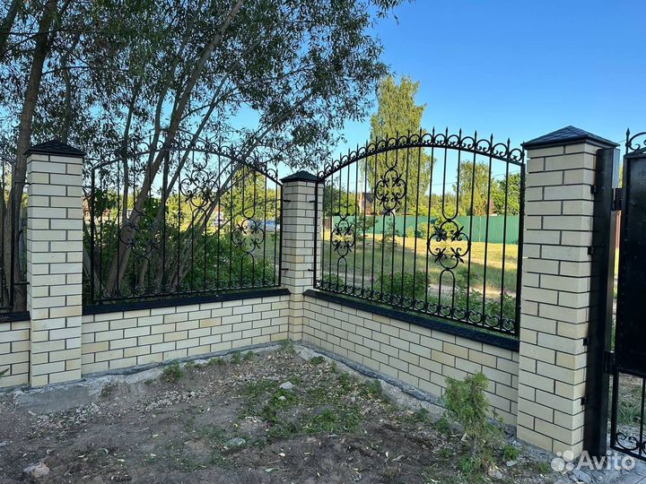 Гладкий колпак 1,5х1,5 кирпича заглушка на забор