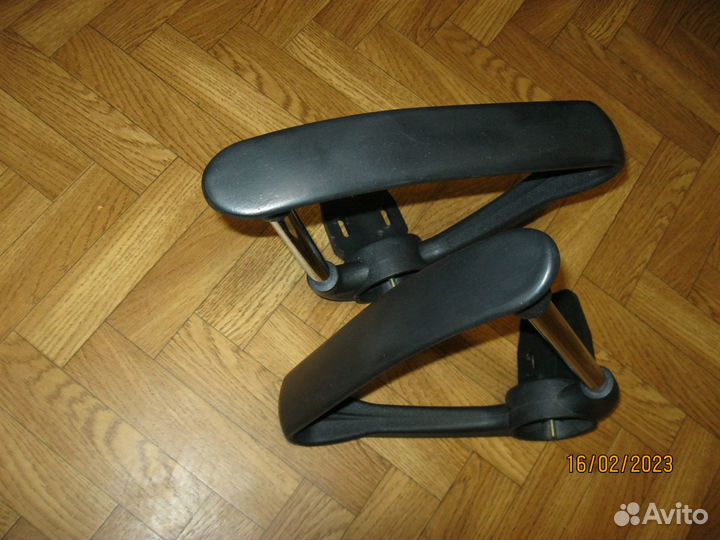 Подлокотники, спинка, крепеж с газлифт