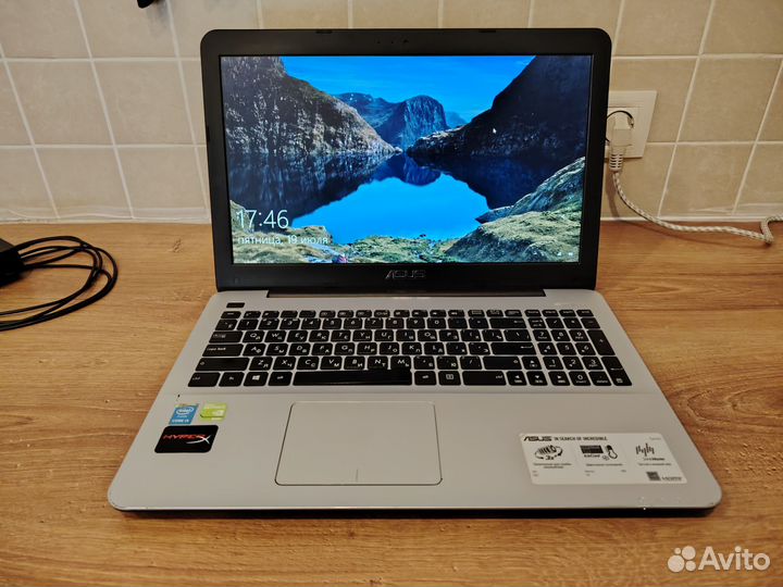 Ноутбук Asus X555L