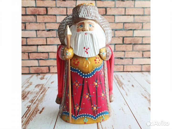 Дед Мороз деревянный резной