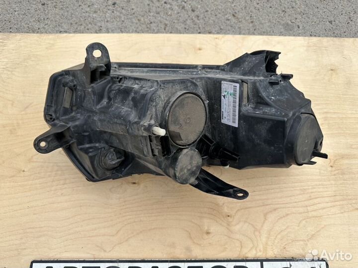Фара левая Renault Logan 2