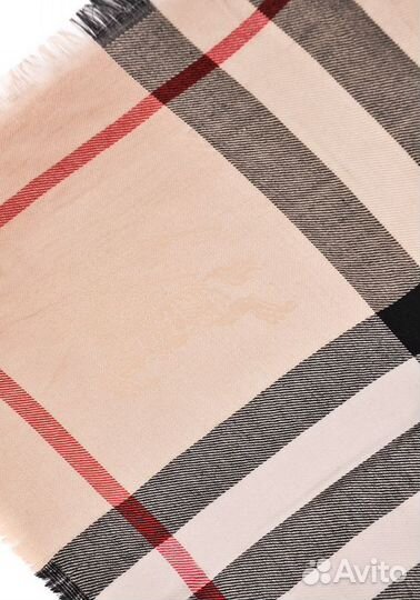 Палантин с брендовым принтом