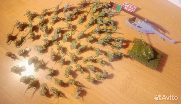 Набор солдатиков пластмассовые