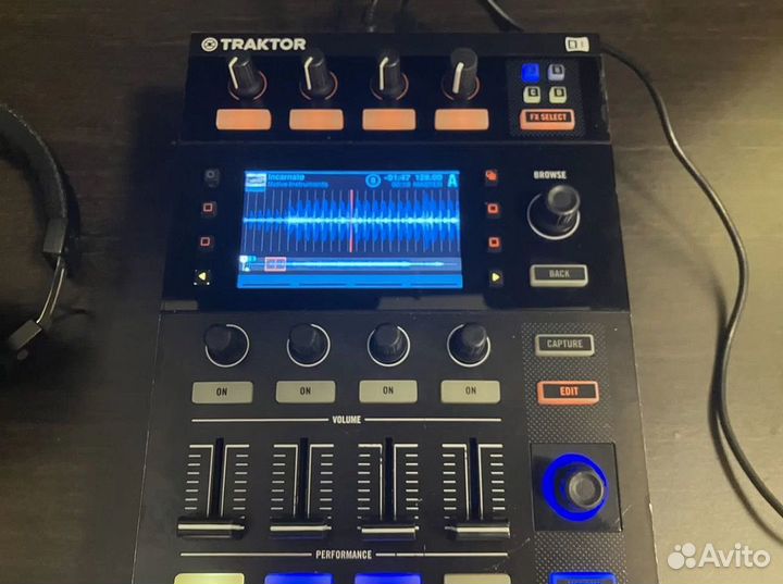 Native Instruments Kontrol D2 DJ-контроллер