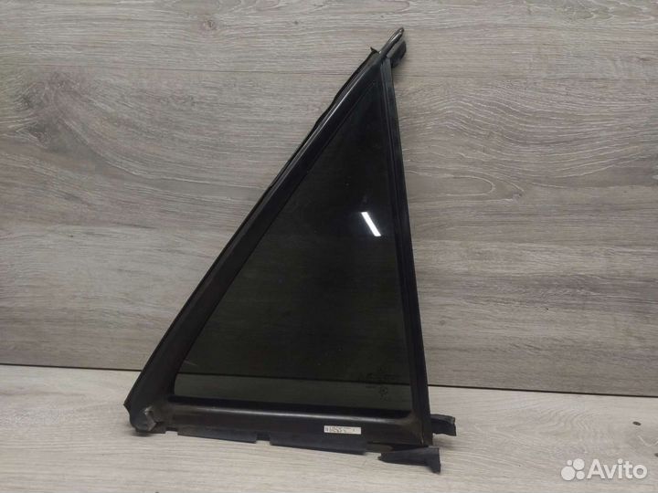 Стекло двери заднее правое Mercedes W164