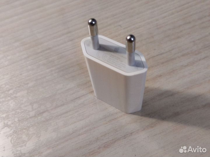 Зарядка на apple iPhon