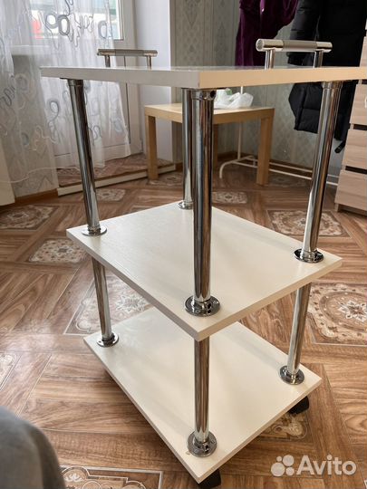 Столик тележка на колесах