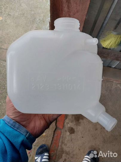 Расширительный бачок chevrolet niva