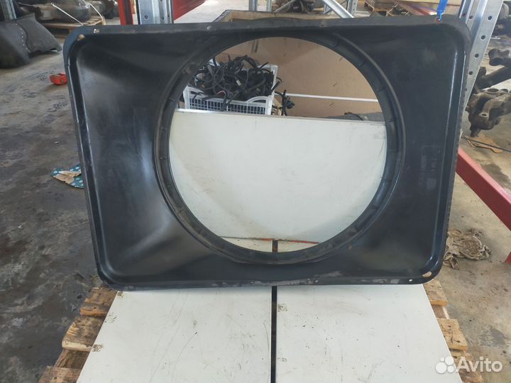 Диффузор радиатора / XF105 (DAF)