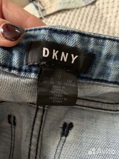 Джинсы dnky