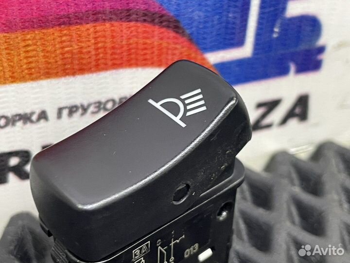 1421860 Кнопка плафона для чтения