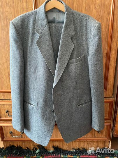 Мужской костюм тройка 46-48