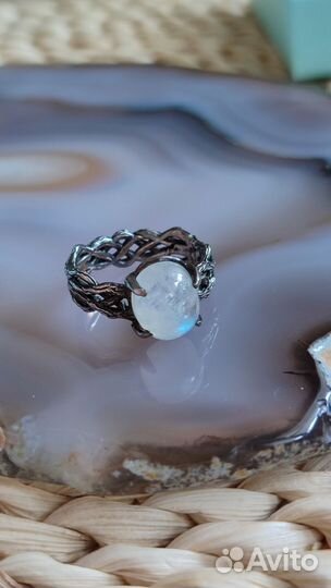 Новое кольцо с Лунным камнем