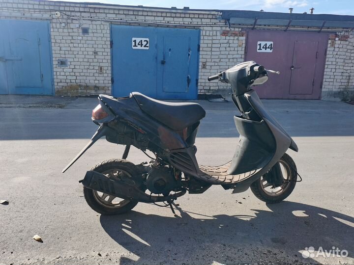 Скутер Suzuki Sepia на запчасти