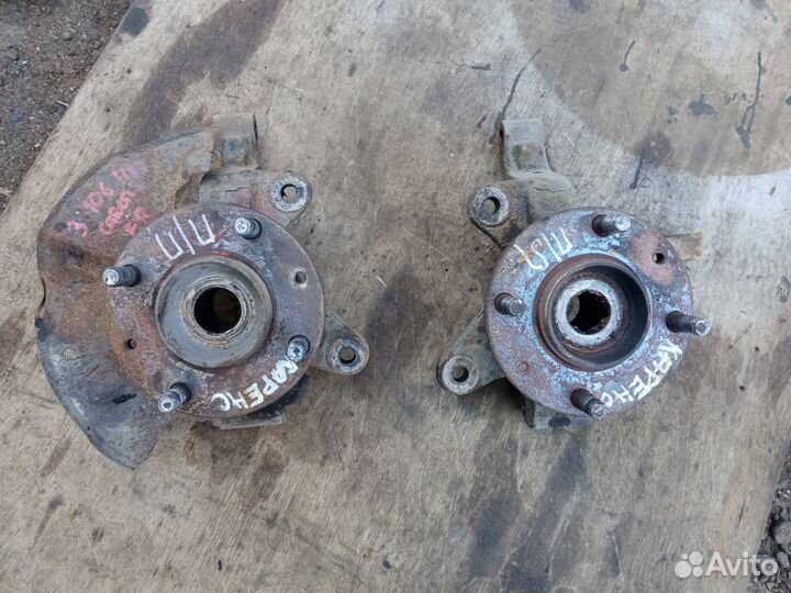 Кулак поворотный/передн. Киа Каренс 2004 год