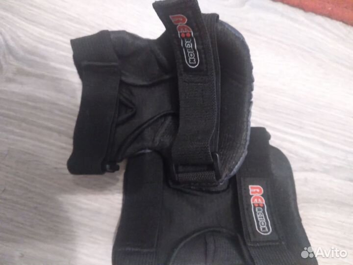 Защита колена