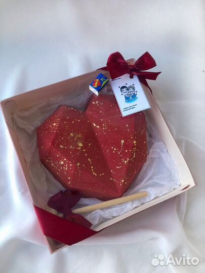 Шоколадная пиньята, сердце, клубника в шоколаде