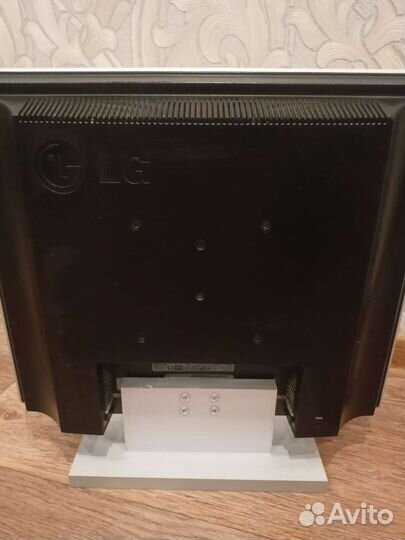 Монитор LG