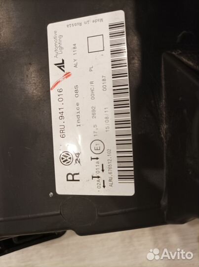 Фара передняя правая Volkswagen Polo Sedan