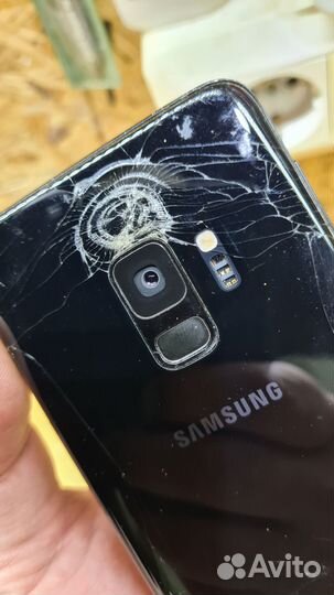 Samsung Galaxy S8, 4/64 ГБ