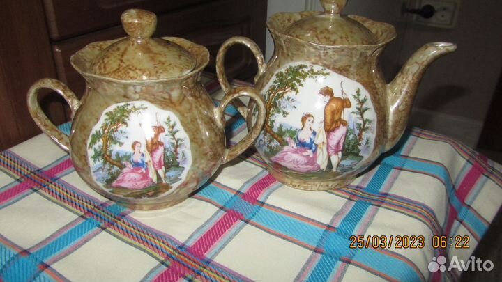 Продам чайник заварной и сахарницу времен СССР