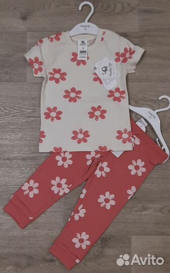 Новые комплекты для девочки 92 р., разные