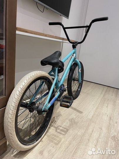Трюковой велосипед BMX