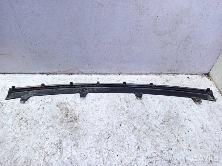 Накладка переднего бампера