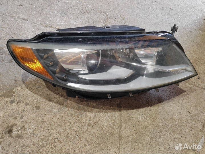 Фара передняя правая Volkswagen Passat CC 3C894175