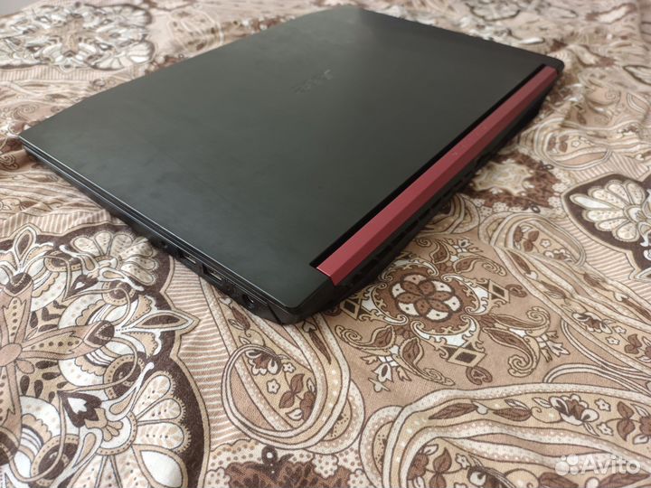 Игровой ноутбук gtx 1050 / 8 Озу / I5