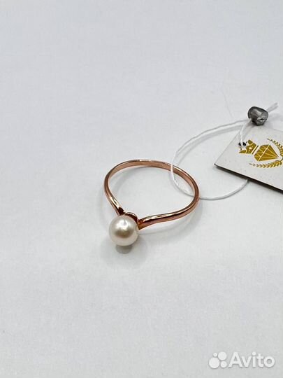 Золотое кольцо женское с жемчугом