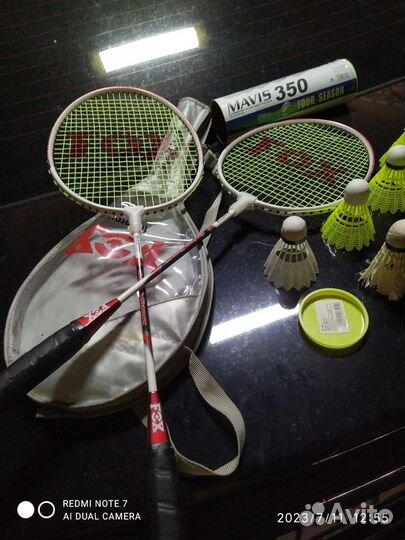 Ракетка для бадминтона