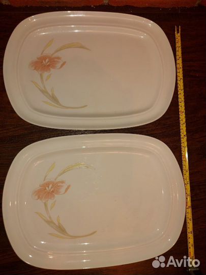 Пара фарфоровых блюд
