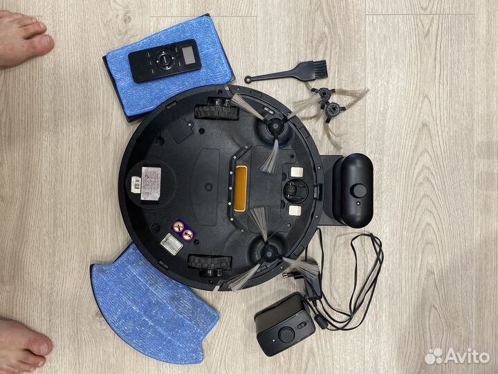 Робот пылесос Panda x950