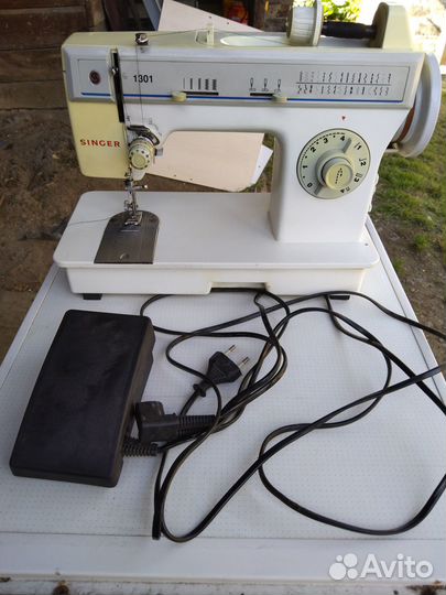 Продам швейную машинку Зингер