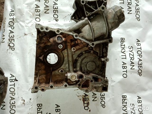 Крышка передняя Mercedes Benz E210