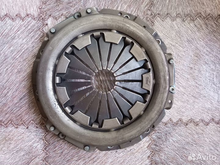 Корзина сцепления Valeo