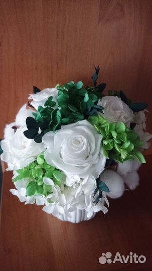 Букет из стабилизированных роз и гортензии