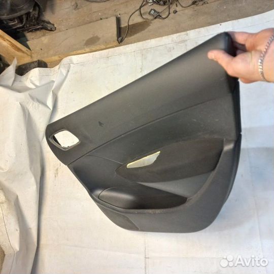 Обшивка двери задняя правая Peugeot 308