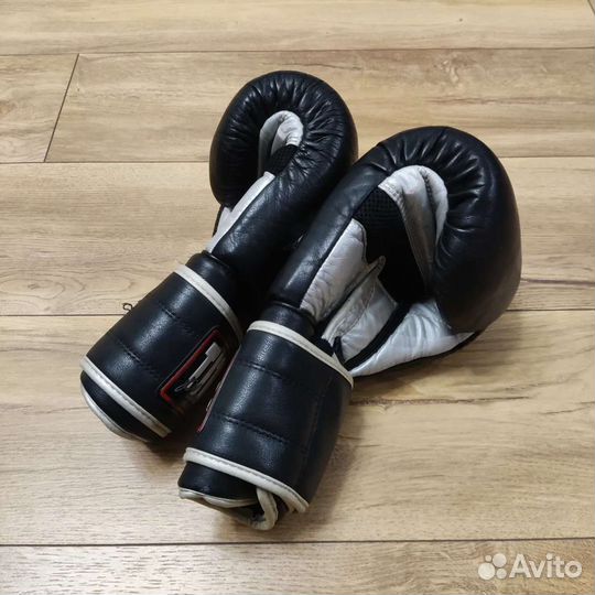 Перчатки боксёрские Title Platinum 12 oz