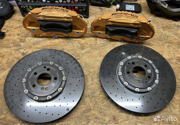 Керамические тормоза Mercedes AMG