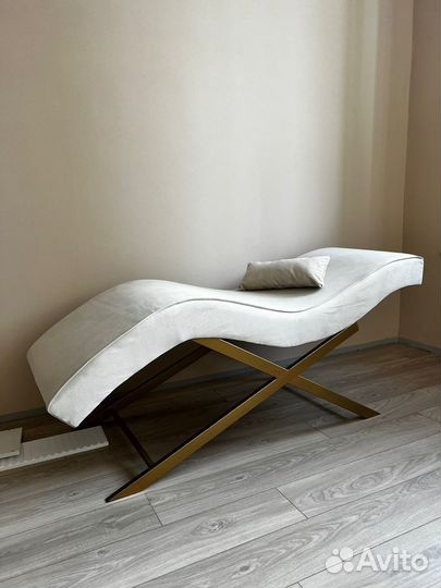 Анатомическая Кушетка на железных ножках