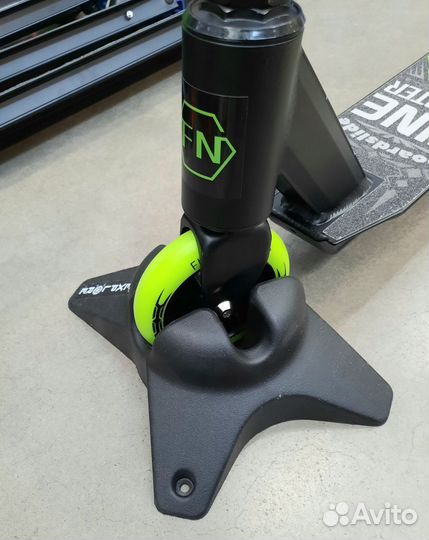 Подставка для трюкового самоката