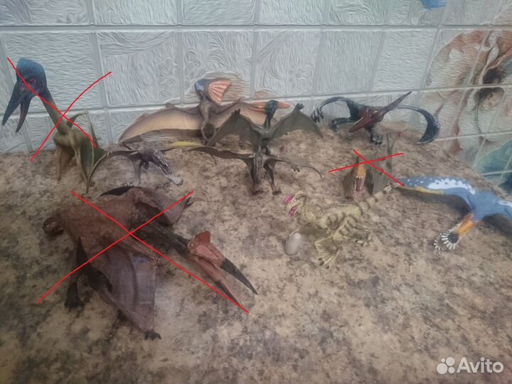 Фигурки динозавров