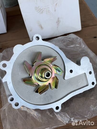 Водяной насос,помпа Chery,Vortex