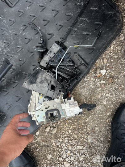 Замок двери A 164 723 06 14