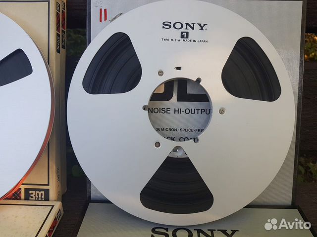 Катушка с магнитной лентой